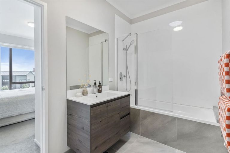 Photo of property in 2/48 Nugget Avenue, Hobsonville, Auckland, 0616