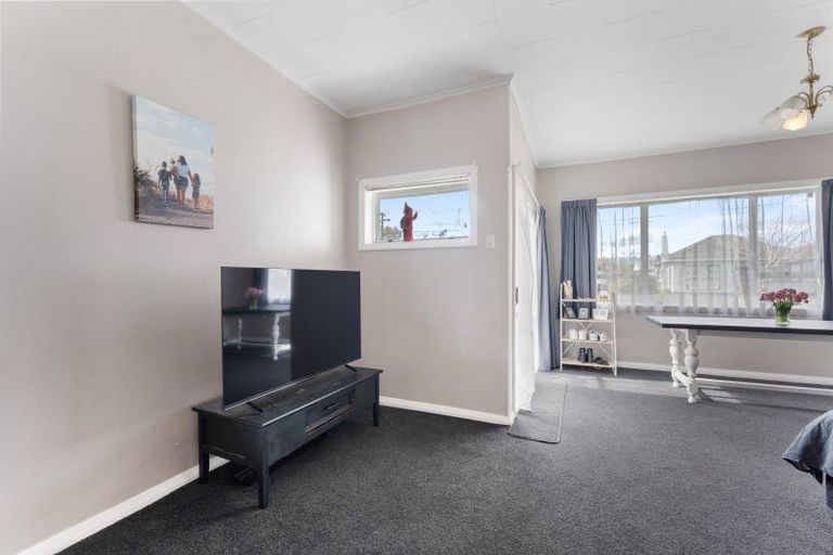 Photo of property in 27 Roberts Avenue, Aramoho, Whanganui, 4500