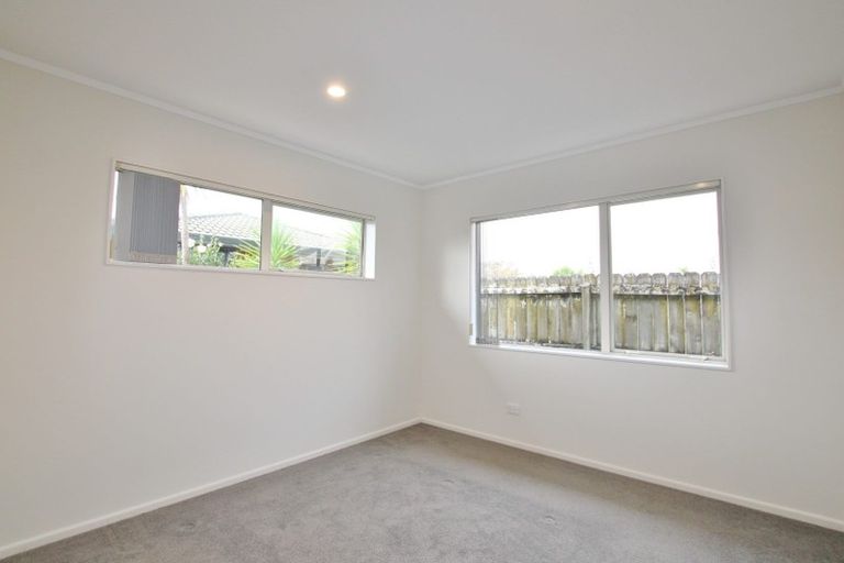 Photo of property in 9 Judd Place, Orewa, 0931