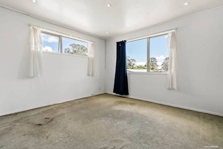 Photo of property in 374 Roscommon Road, Clendon Park, Auckland, 2103