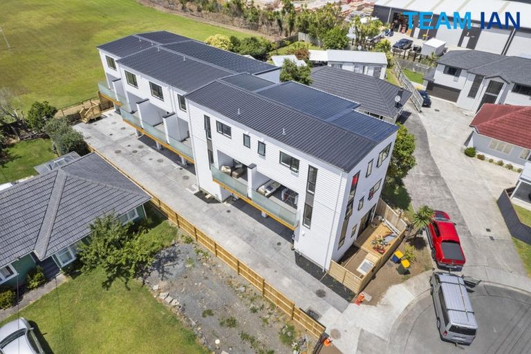 Photo of property in 1/68 Smythe Road, Henderson, Auckland, 0612