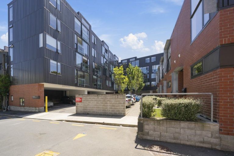 Photo of property in Nouvo Apartments, 5g/21 Rugby Street, Mount Cook, Wellington, 6021