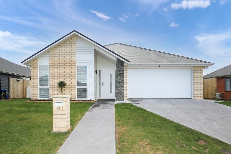 Photo of property in 41 Ruru Street, Cambridge, 3434