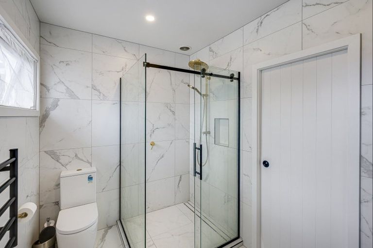 Photo of property in 210 Tudor Avenue, Mayfair, Hastings, 4122