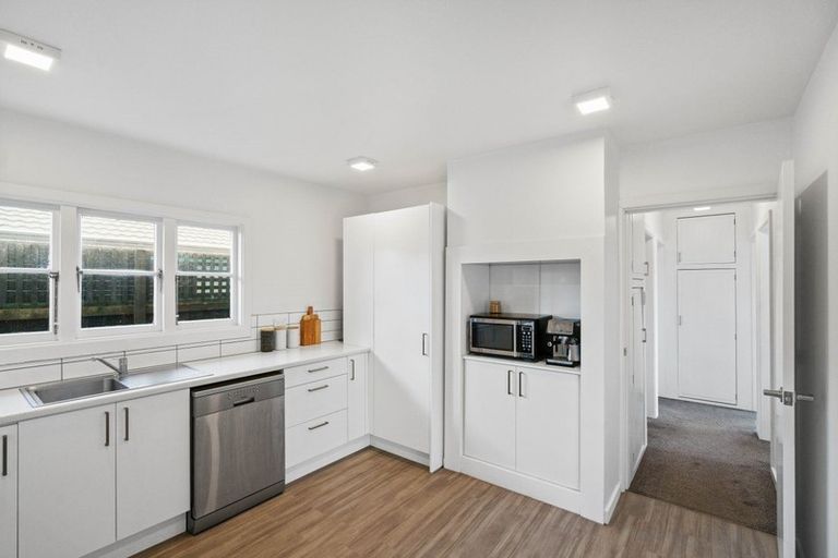 Photo of property in 2 Rustic Lane, Spreydon, Christchurch, 8024