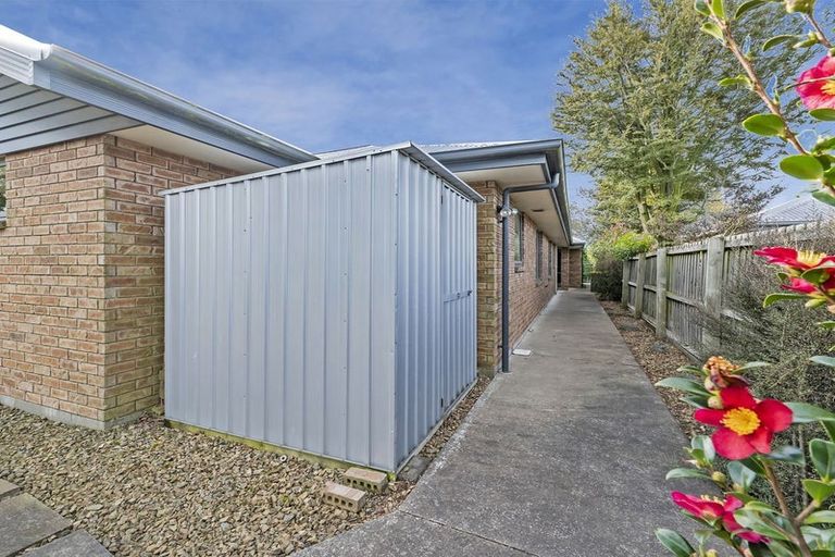 Photo of property in 16 Stanwood Grove, Darfield, 7510