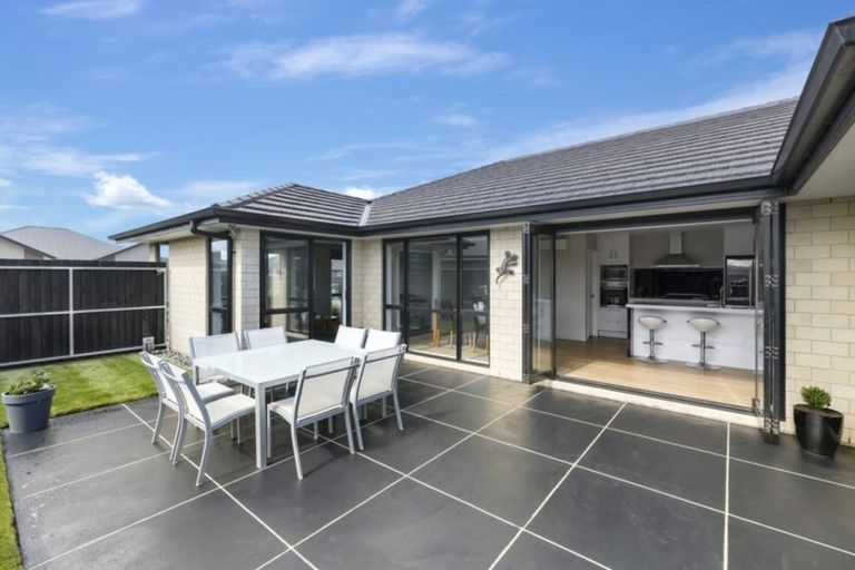 Photo of property in 19 Lloyds Close, Rolleston, 7614