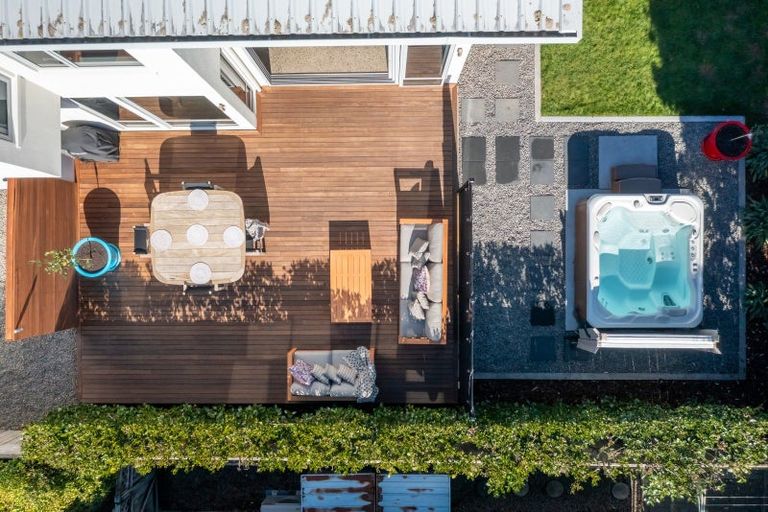 Photo of property in 21 Metzenthin Close, Raumati South, Paraparaumu, 5032