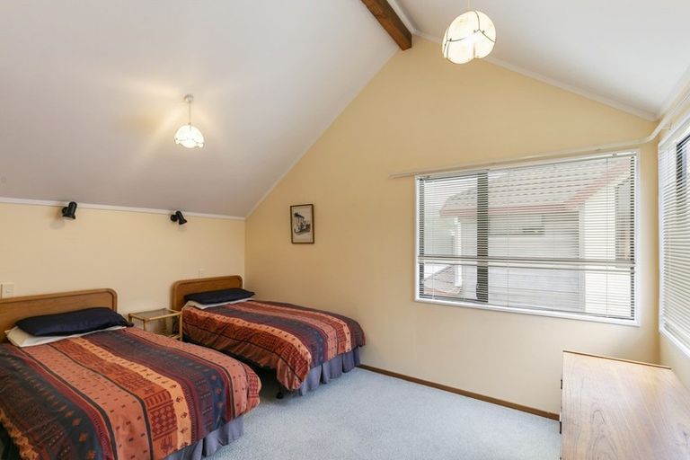 Photo of property in 2 Scorian Close, Karori, Wellington, 6012