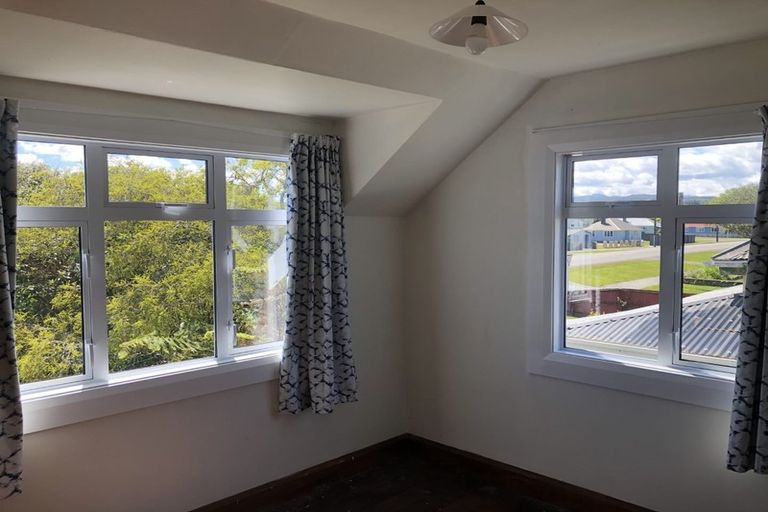 Photo of property in 215 Hampden Street, Hokitika, 7810