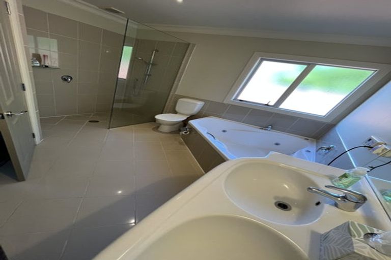 Photo of property in 19 Navigation Drive, Whitby, Porirua, 5024