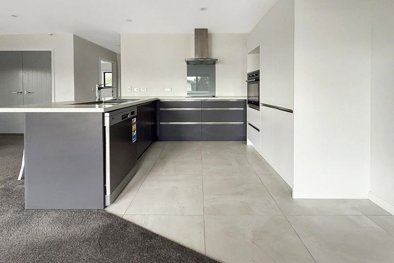 Photo of property in 7 Aubrey Crescent, Rainbow Point, Taupo, 3330