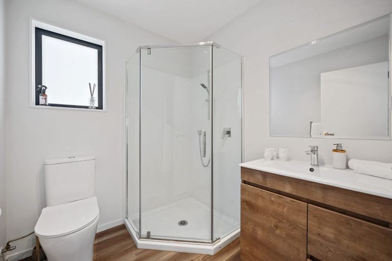 Photo of property in 18 Taupata Lane, Helensville, 0800