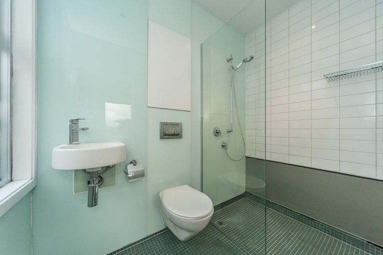 Photo of property in 20 Beere Haven Road, Seatoun, Wellington, 6022