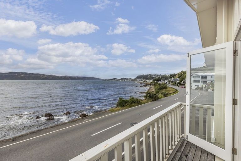 Photo of property in 291 Karaka Bay Road, Karaka Bays, Wellington, 6022