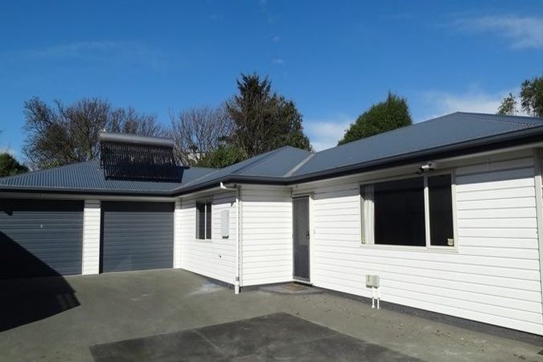 Photo of property in 34a Roche Avenue, Upper Riccarton, Christchurch, 8041