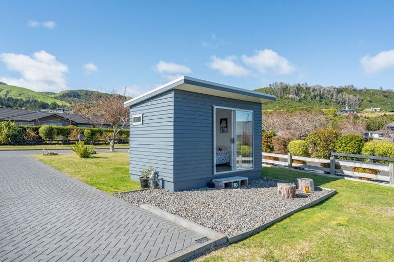 Photo of property in 76 Kenrigg Road, Kinloch, Taupo, 3377
