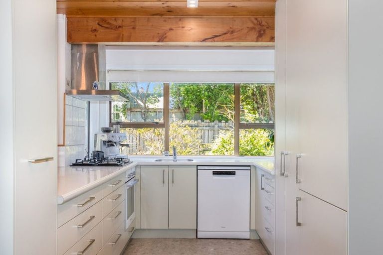 Photo of property in 87b Joseph Banks Drive, Whitby, Porirua, 5024