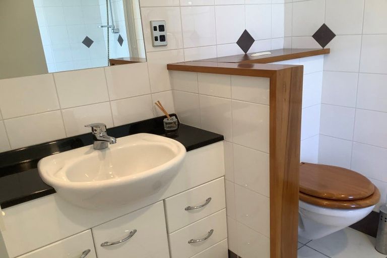 Photo of property in 141 Lakeside Road, Wanaka, 9305