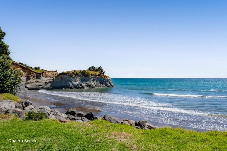 Photo of property in 12 Sutton Road, Onaero, Urenui, 4383