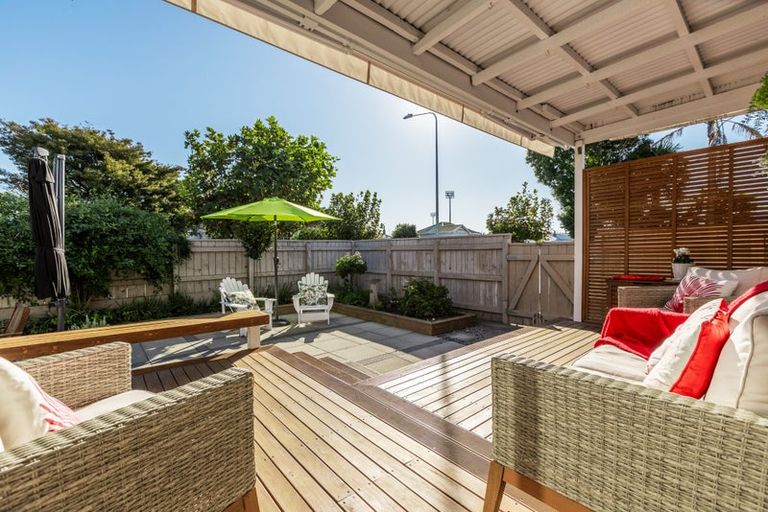 Photo of property in 129 Nelson Crescent, Napier South, Napier, 4110