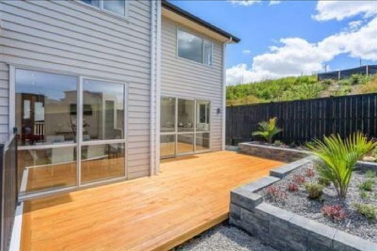 Photo of property in 5 Carex Way, Long Bay, Auckland, 0630