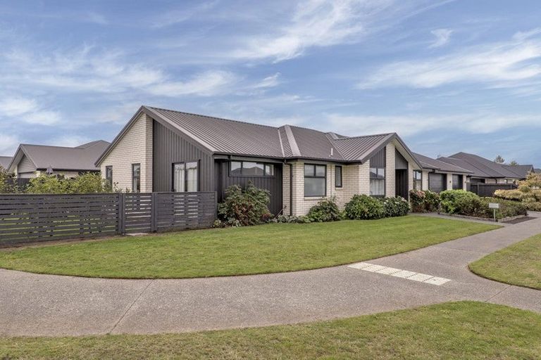 Photo of property in 71 Aviemore Drive, Marshland, Christchurch, 8083