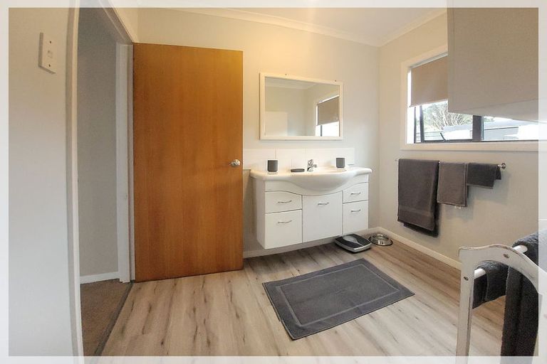 Photo of property in 9 Nuku Street, Tangimoana, 4822