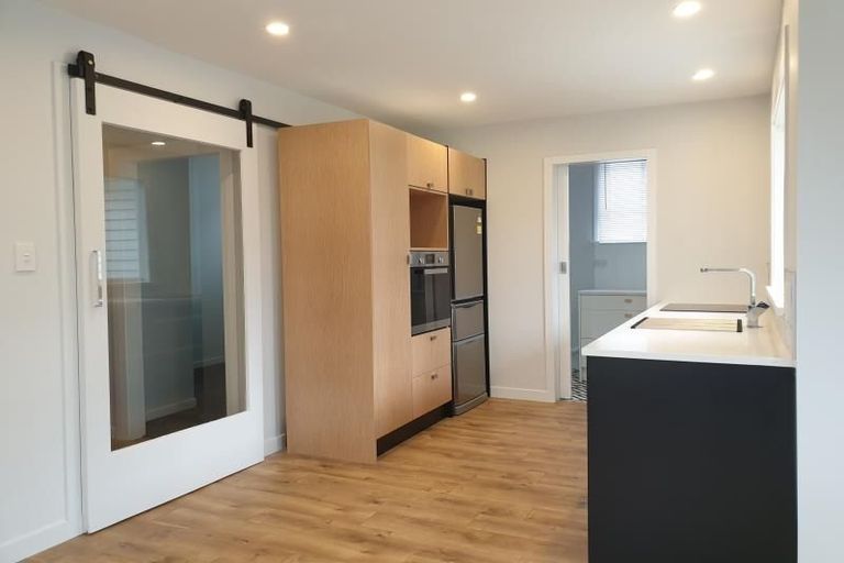 Photo of property in 40 Rua Street, Lyall Bay, Wellington, 6022