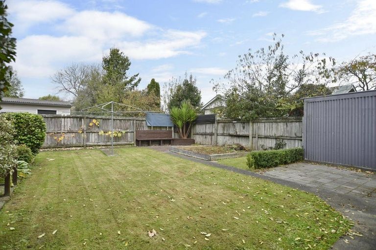 Photo of property in 2/38 Dee Street, St Albans, Christchurch, 8014