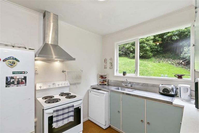 Photo of property in 19a Collier Avenue, Karori, Wellington, 6012