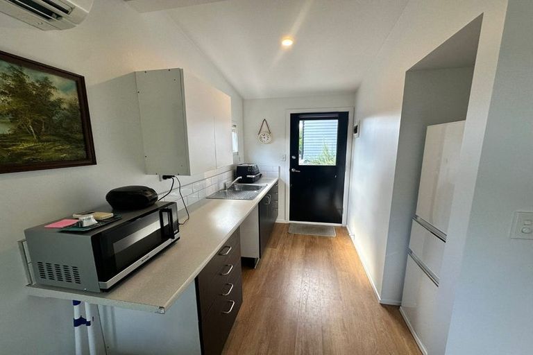 Photo of property in 1/204 Beach Haven Road, Beach Haven, Auckland, 0626