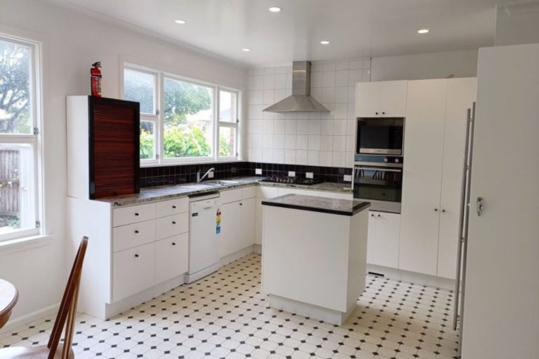 Photo of property in 7 Ballantyne Avenue, Upper Riccarton, Christchurch, 8041