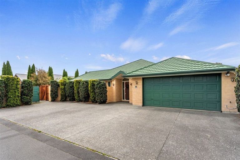 Photo of property in 15 Saddleback Green, Halswell, Christchurch, 8025