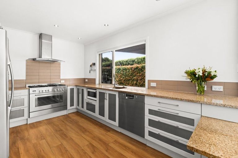 Photo of property in 17 Brookvale Road, Havelock North, 4130