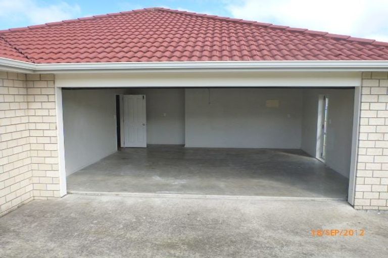 Photo of property in 197 Keri Vista Rise, Papakura, 2110