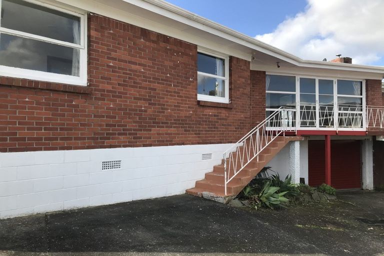 Photo of property in 7 Locket Road, Glenfield, Auckland, 0629