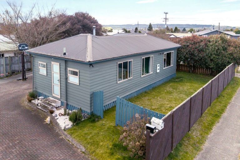 Photo of property in 1/27 Koha Road, Taupo, 3330