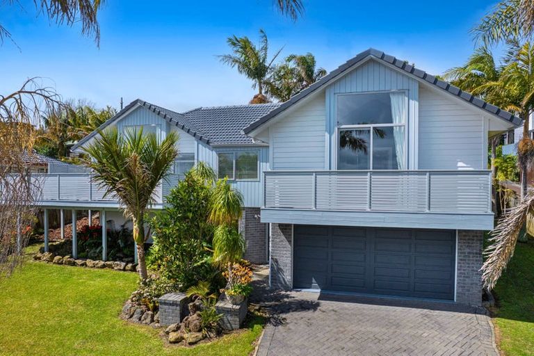 Photo of property in 57 Esther Place, Red Beach, 0932