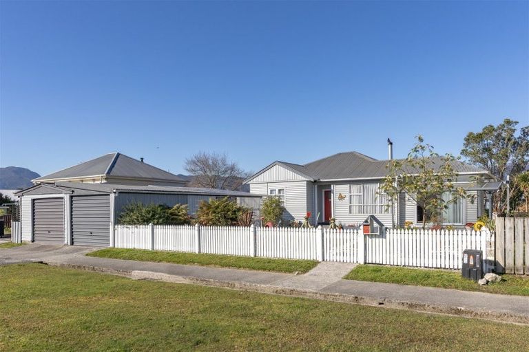 Photo of property in 58 Wakefield Street, Westport, 7825