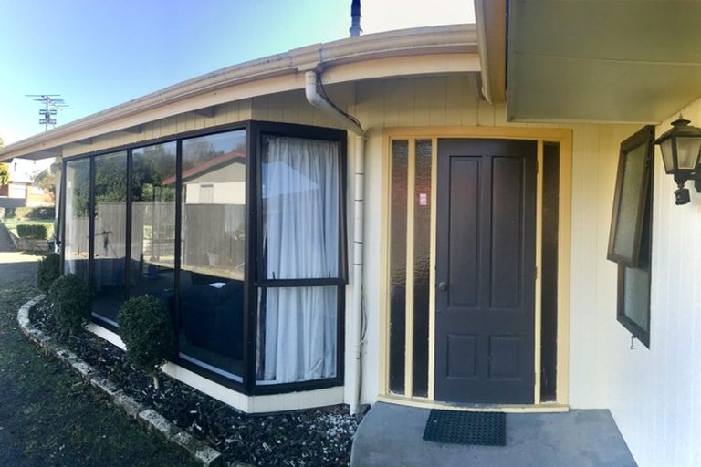 Photo of property in 20 Montjoy Street, Stratford, 4332