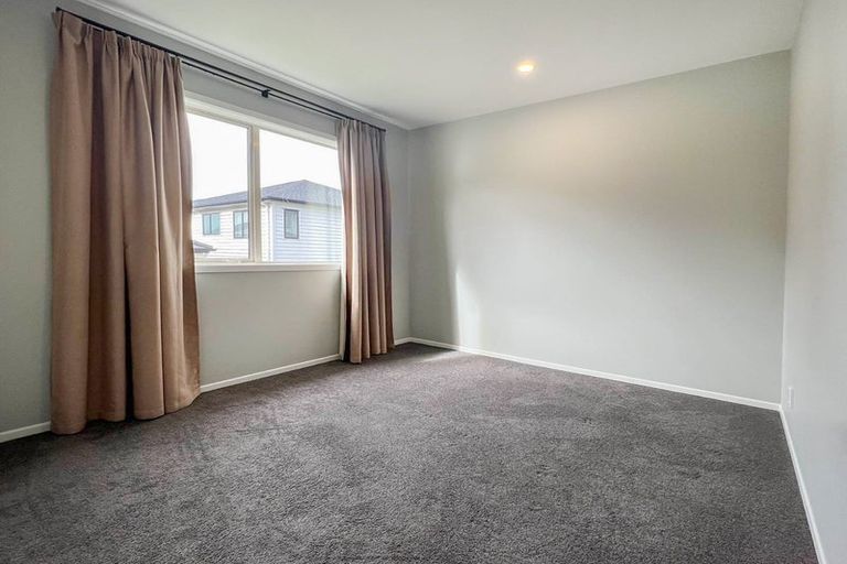 Photo of property in 12 Kota Lane, Hobsonville, Auckland, 0616