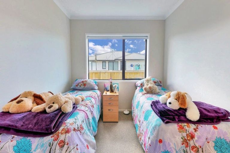 Photo of property in 5 Awataha Crescent, Pyes Pa, Tauranga, 3110