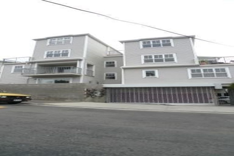 Photo of property in 8e Finlay Terrace, Mount Cook, Wellington, 6021