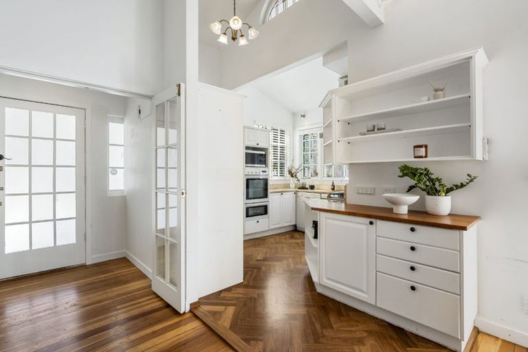 Photo of property in 2/40a Norwood Road, Bayswater, Auckland, 0622