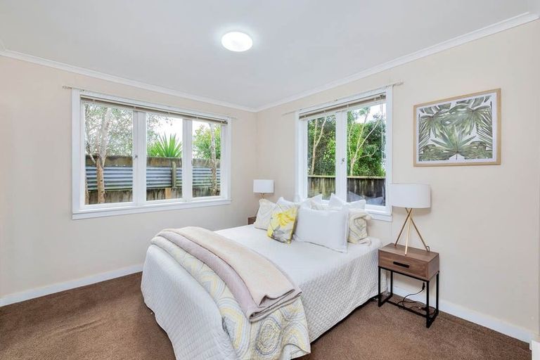 Photo of property in 49a Stanley Road, Glenfield, Auckland, 0629