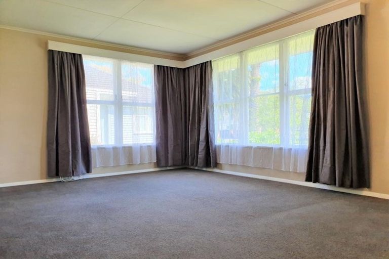 Photo of property in 12 Ngata Grove, Trentham, Upper Hutt, 5018