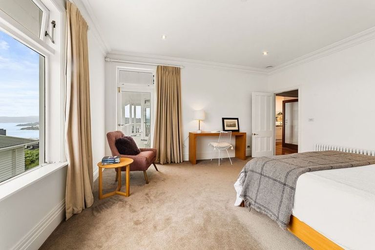 Photo of property in 8 Central Terrace, Kelburn, Wellington, 6012