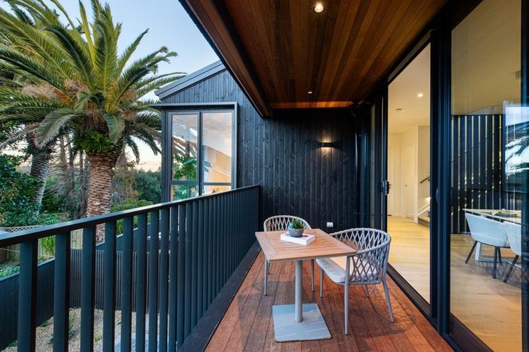 Photo of property in 12a Kowhai Road, Campbells Bay, Auckland, 0630