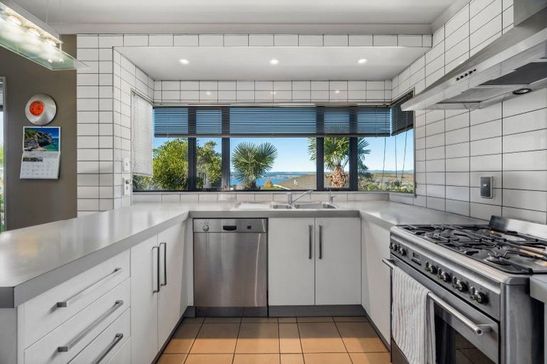 Photo of property in 8 Brunette Drive, Acacia Bay, Taupo, 3330